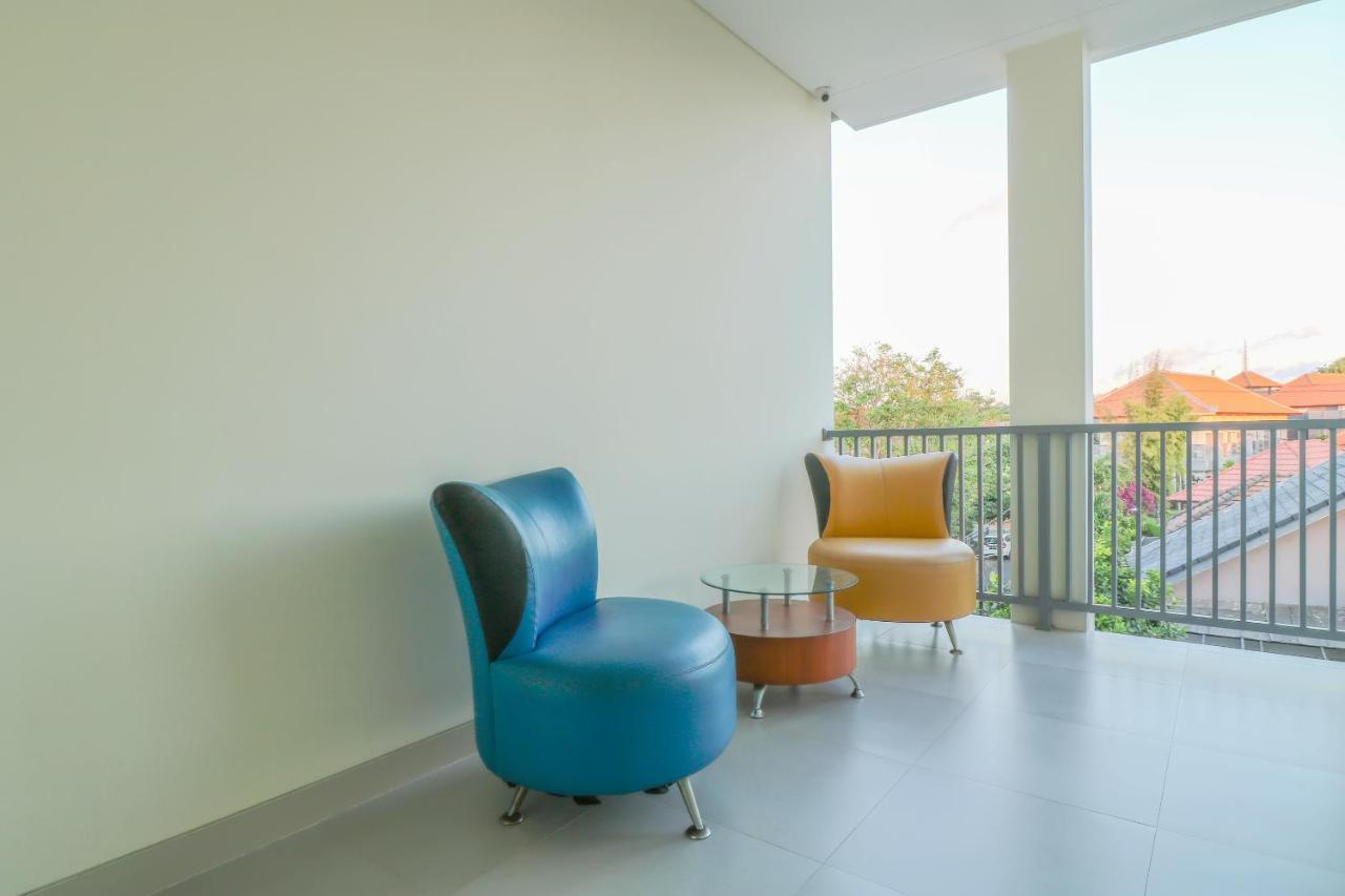 Oyo 1200 Kencana Residence 金巴兰 外观 照片
