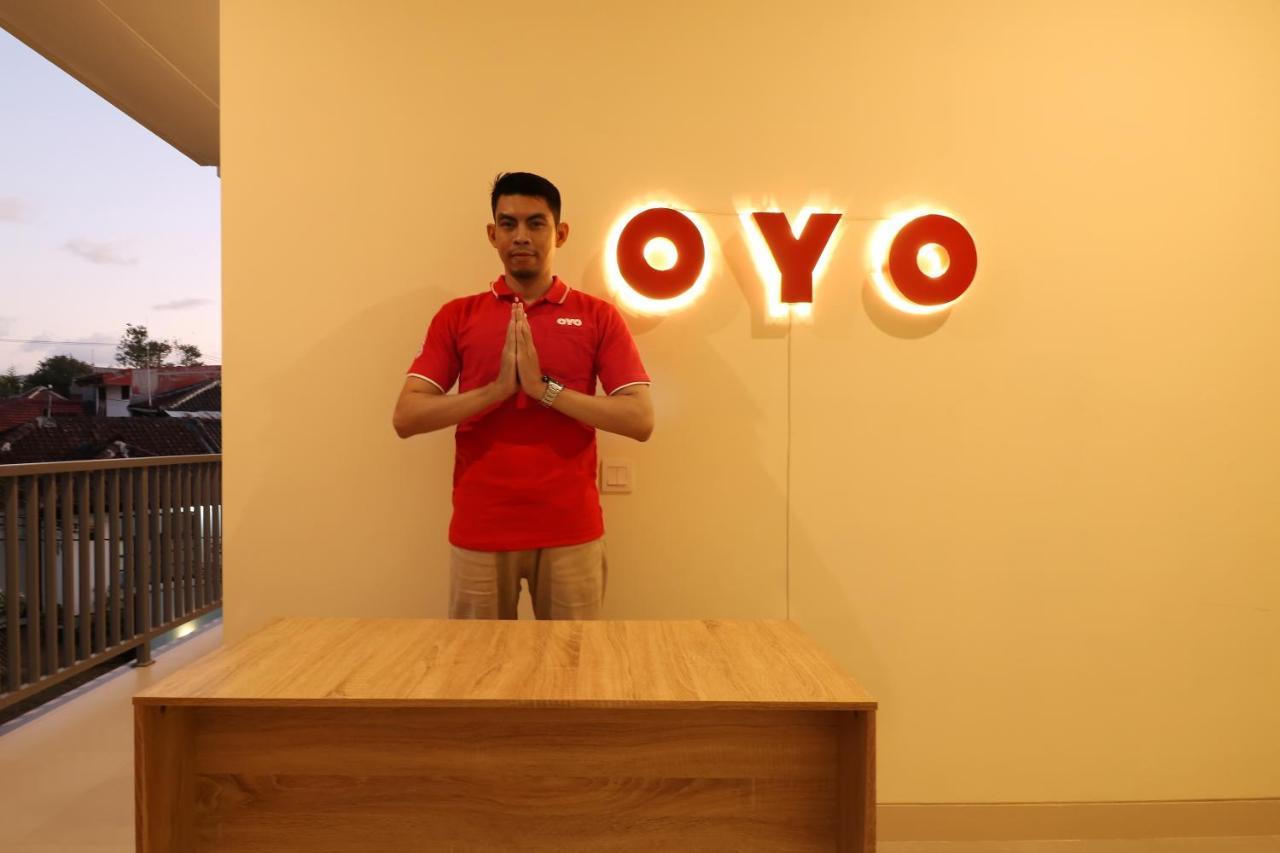 Oyo 1200 Kencana Residence 金巴兰 外观 照片
