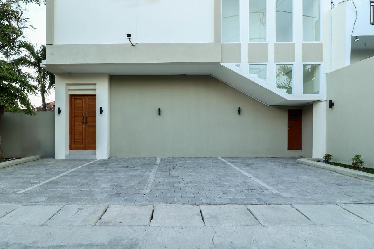 Oyo 1200 Kencana Residence 金巴兰 外观 照片