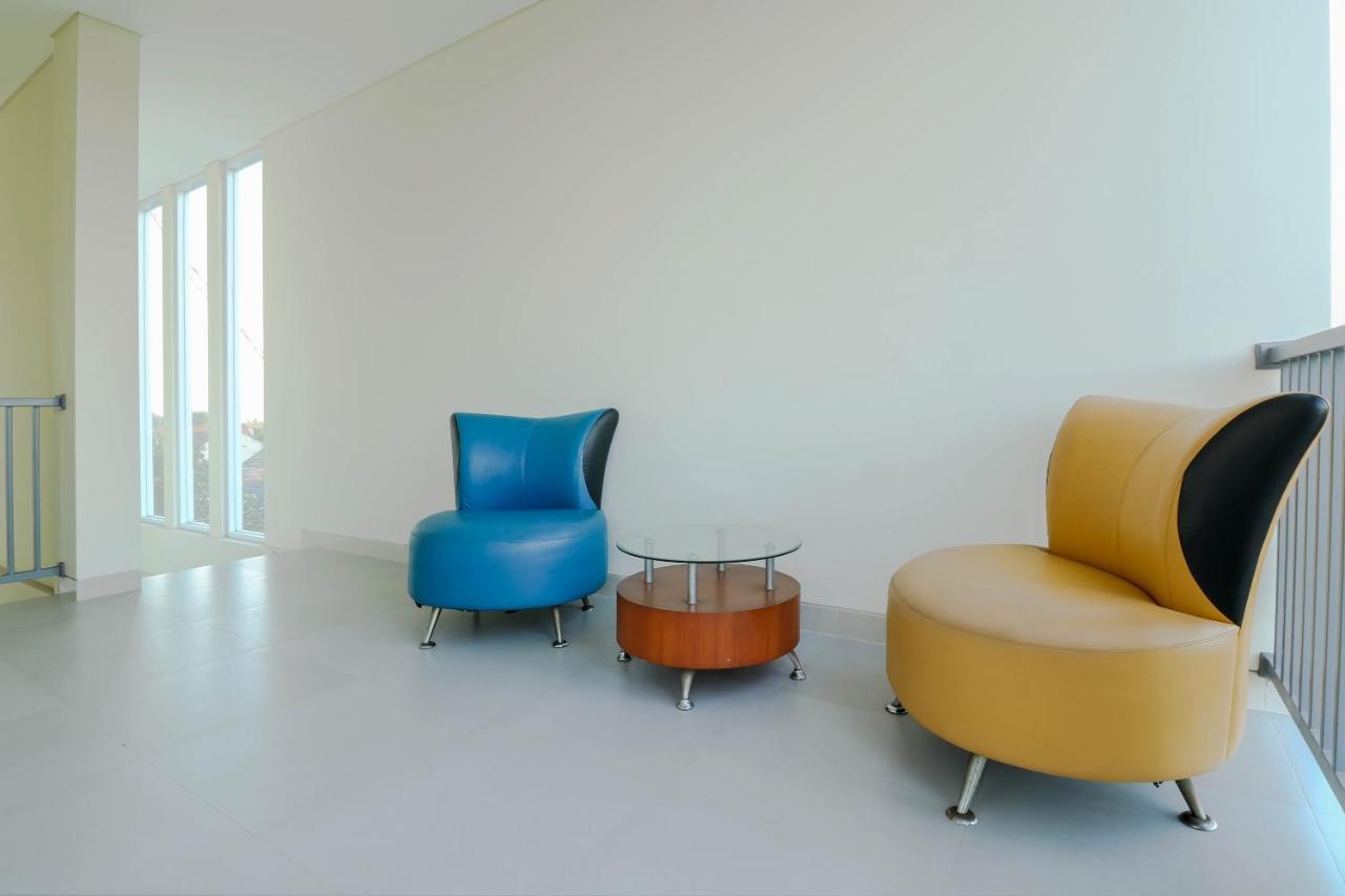 Oyo 1200 Kencana Residence 金巴兰 外观 照片