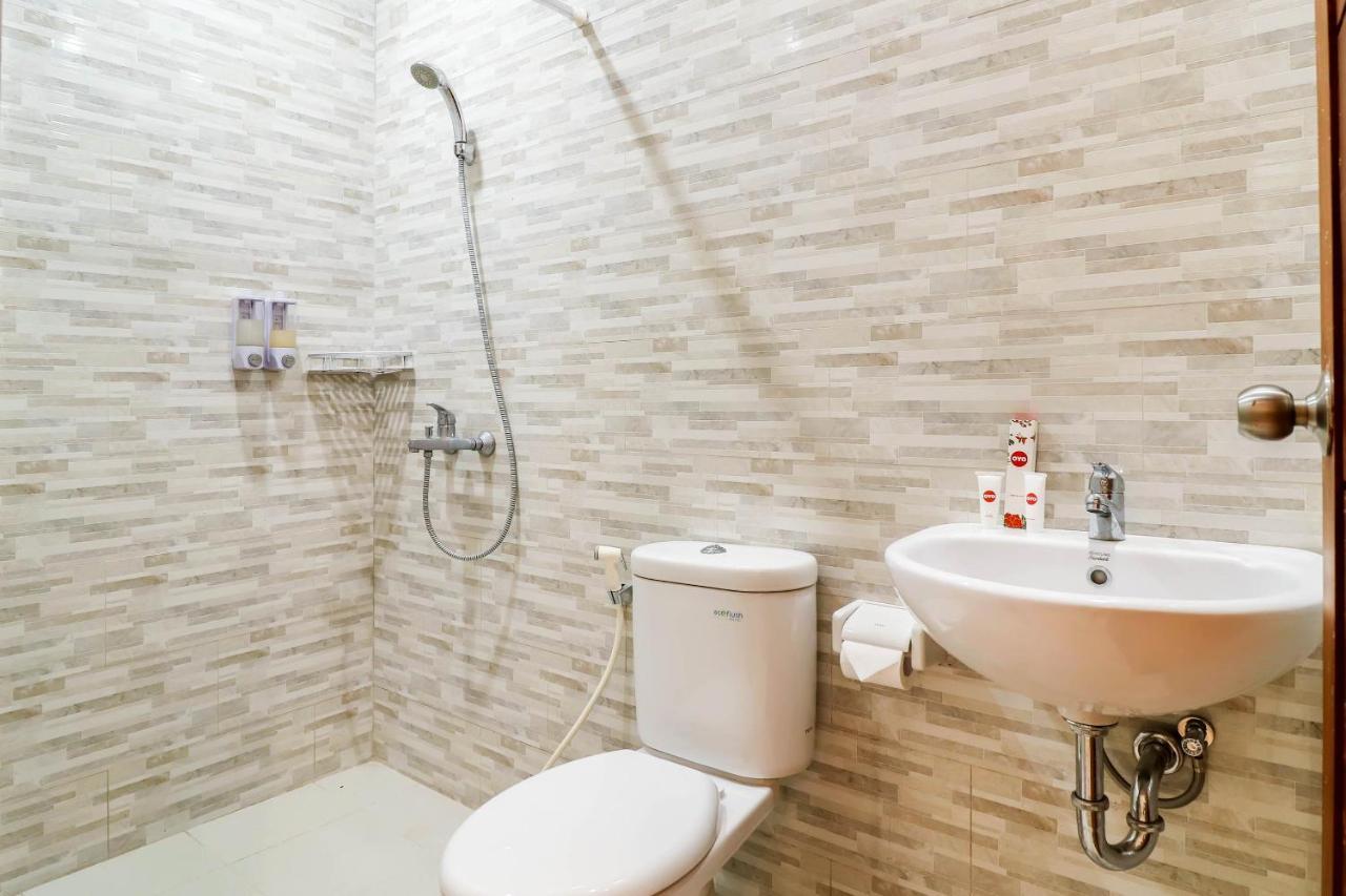 Oyo 1200 Kencana Residence 金巴兰 外观 照片