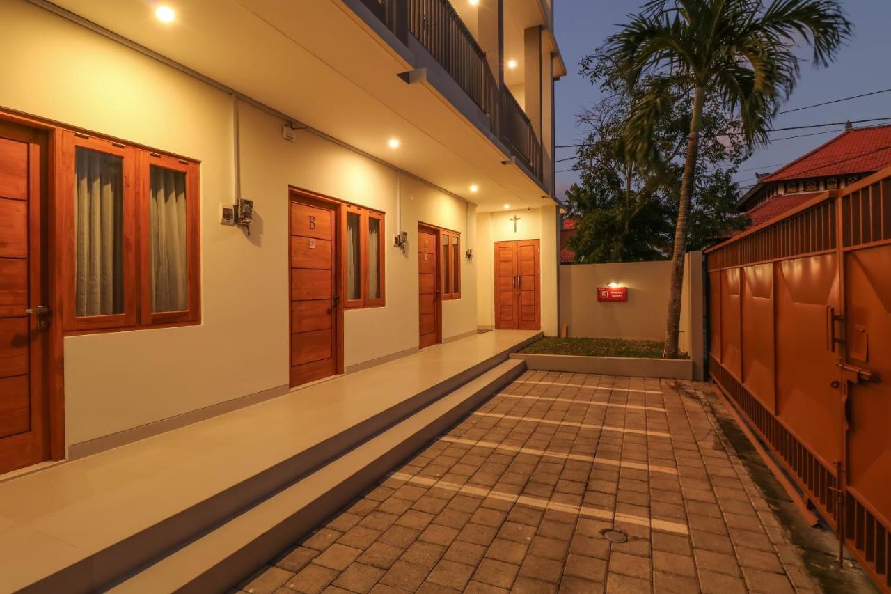 Oyo 1200 Kencana Residence 金巴兰 外观 照片