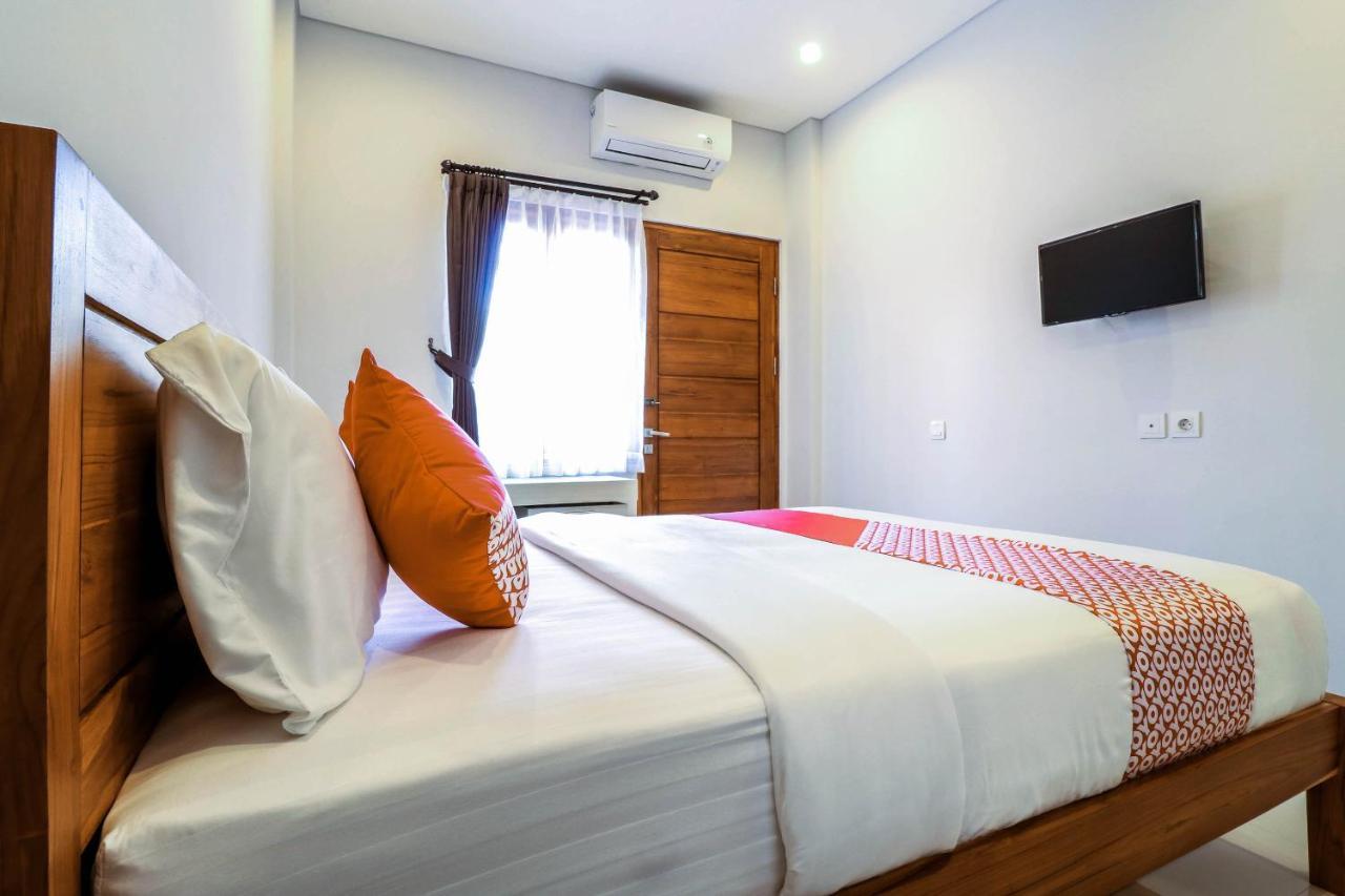 Oyo 1200 Kencana Residence 金巴兰 外观 照片