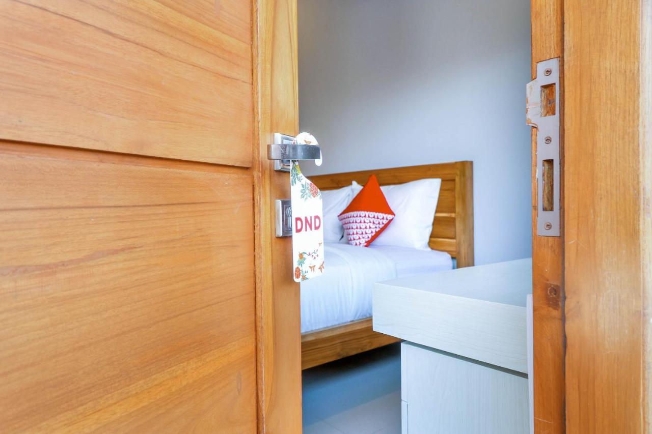 Oyo 1200 Kencana Residence 金巴兰 外观 照片